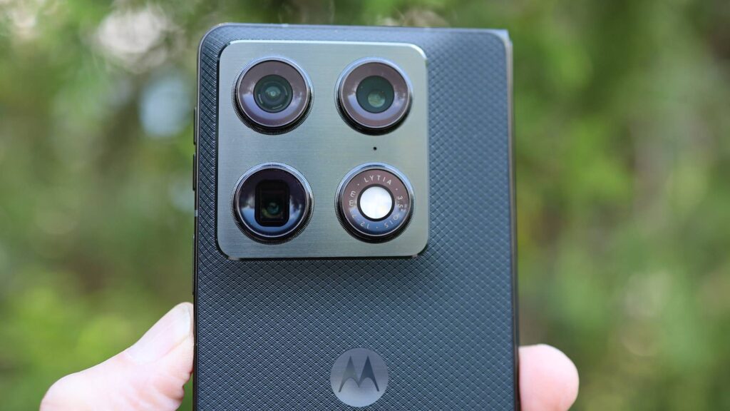 Motorola Razr Fold camera